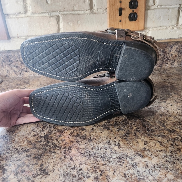 Belted harness mule - Picture 6 of 6